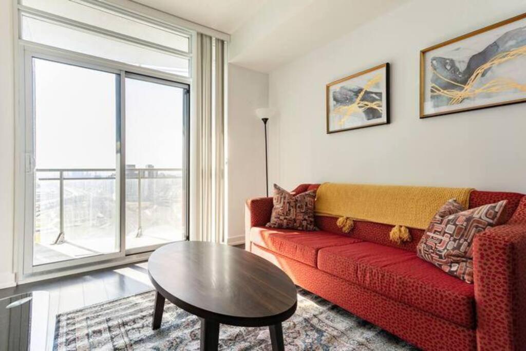 Guestic At Cityplace - Lake View & One Free Parking Toronto Exteriér fotografie